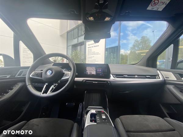 BMW Seria 2 218d - 8