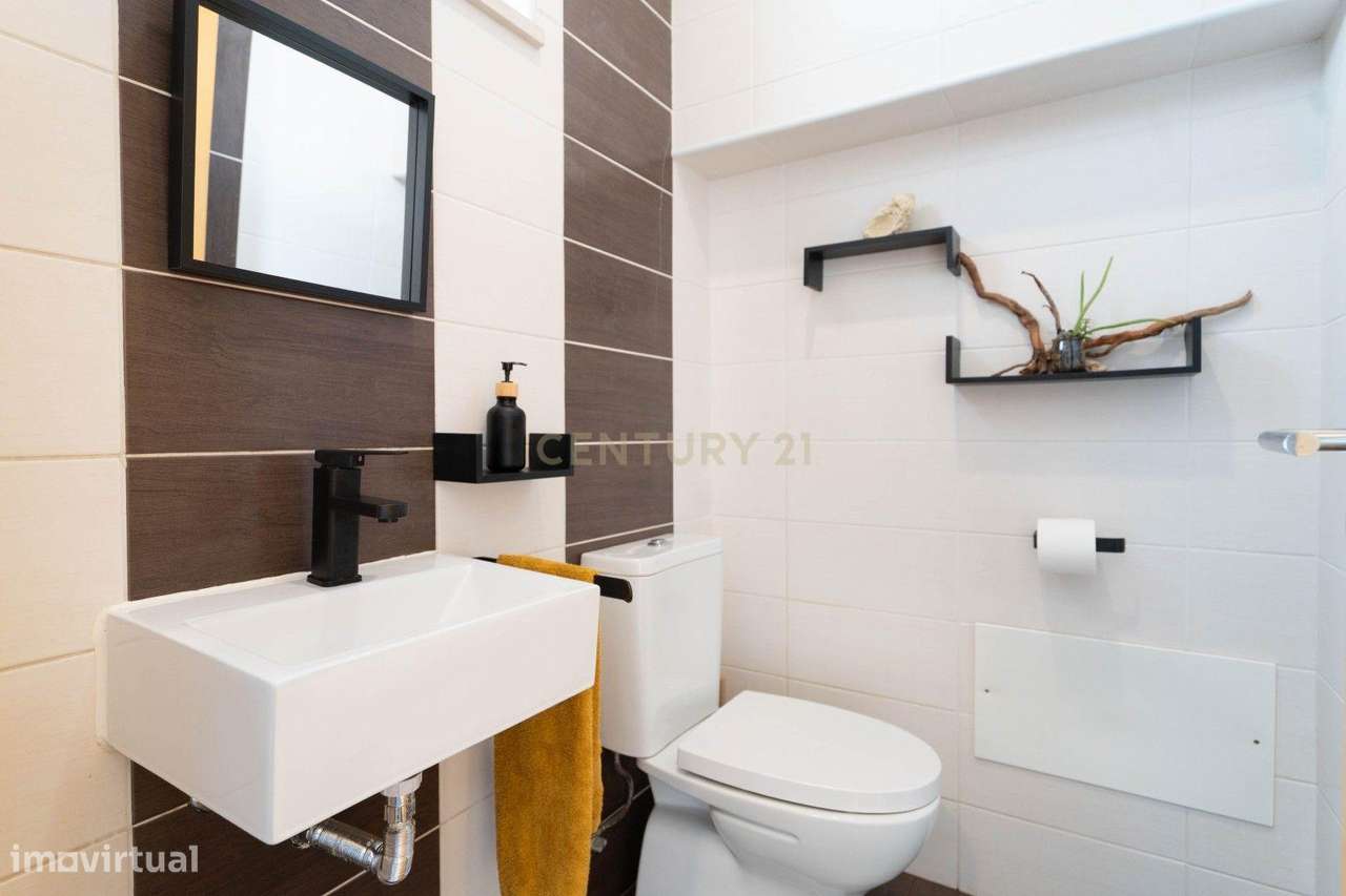 Moradia térrea T3+1 com linhas modernas,varandas,churrasco,jardim,gara-29