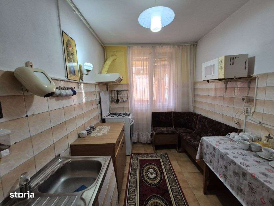 Apartament 3 camere, Trivale – 2 bai, 2 balcoane, lift nou, loc parc - Imagine principală: 4/10
