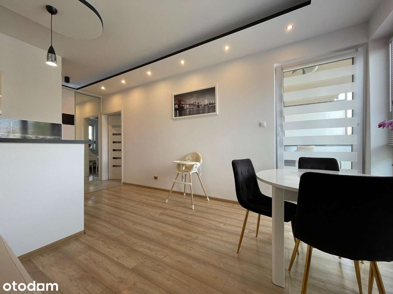 NOWA CENA! Mieszkanie 3 pokojowe w bloku z windą z miejscem postojowym - Pełny obrazek: 2/17