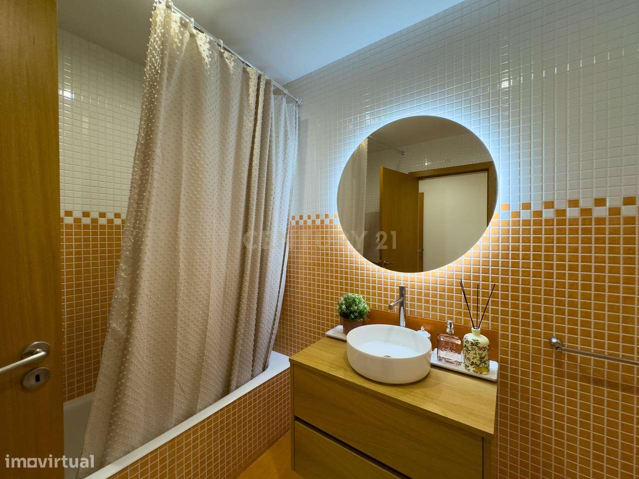 Apartamento T3, 5º andar na Costa, Guimarães, Rua Antero Henriques da-16