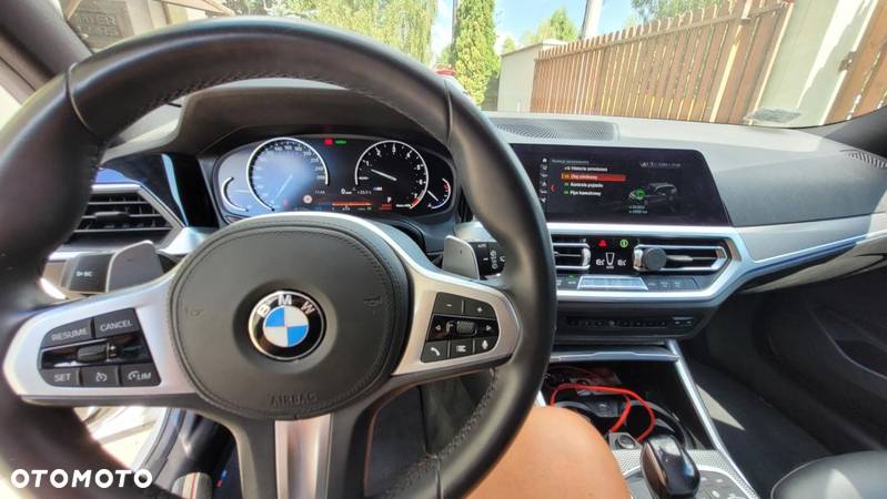 BMW Seria 3 330i Touring M Sport - 21