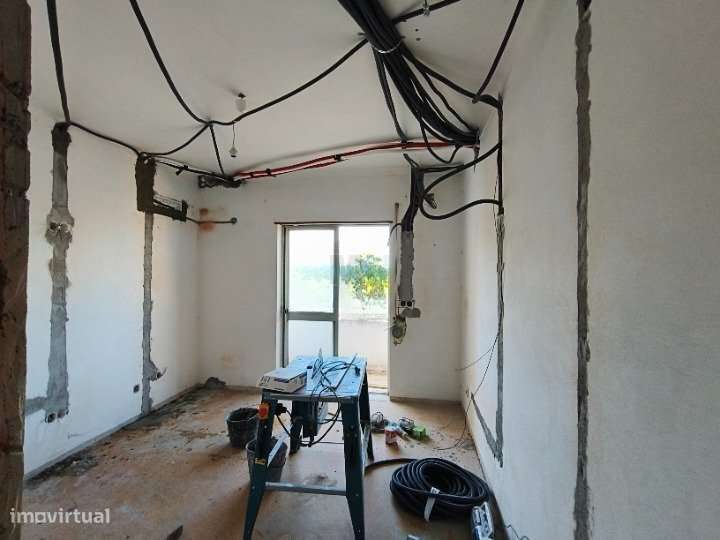 T3 com Garagem em Santa Clara-13