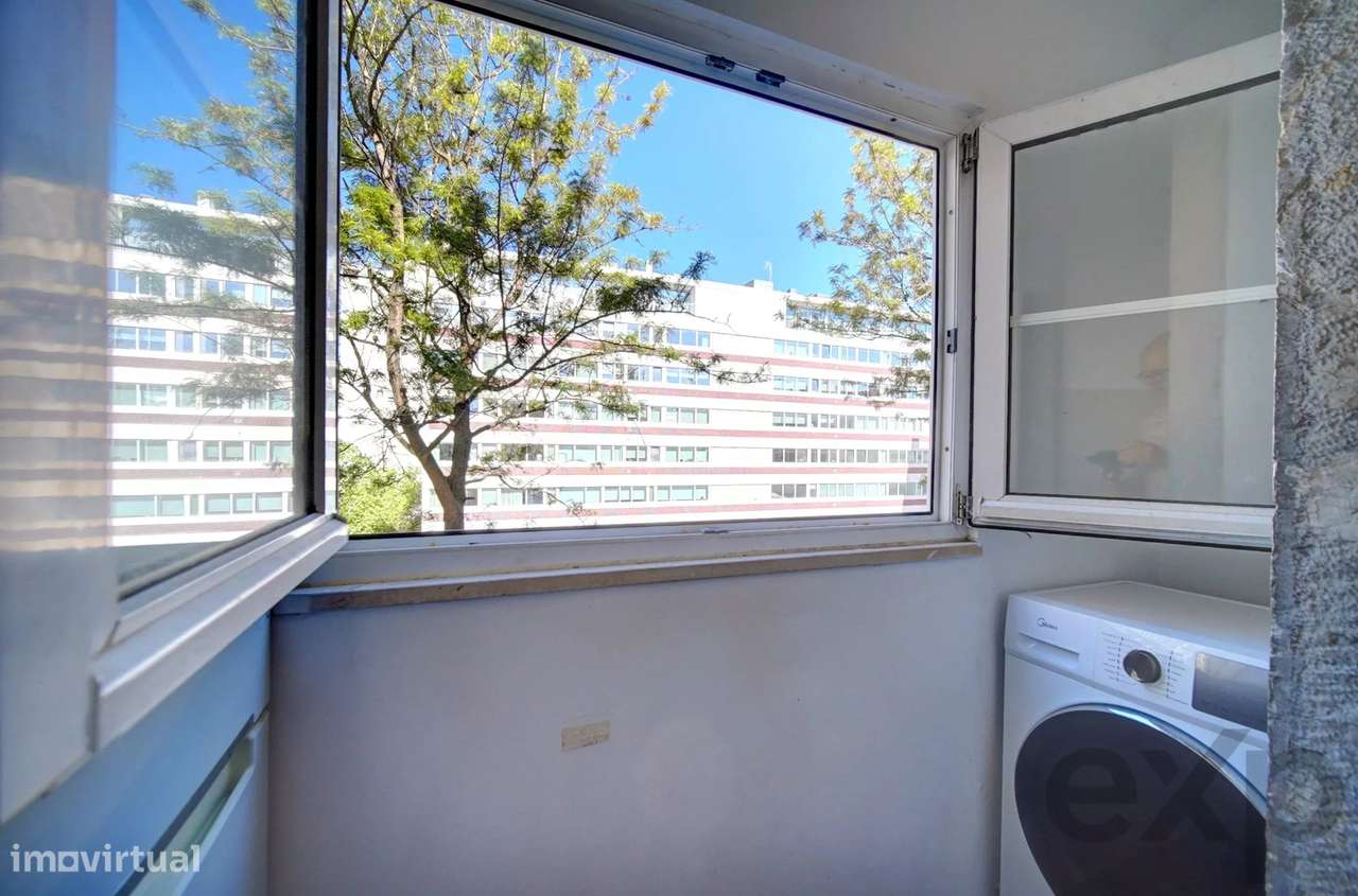 Apartamento T1+1 junto ao Jardim da Estrela – Lisboa-18