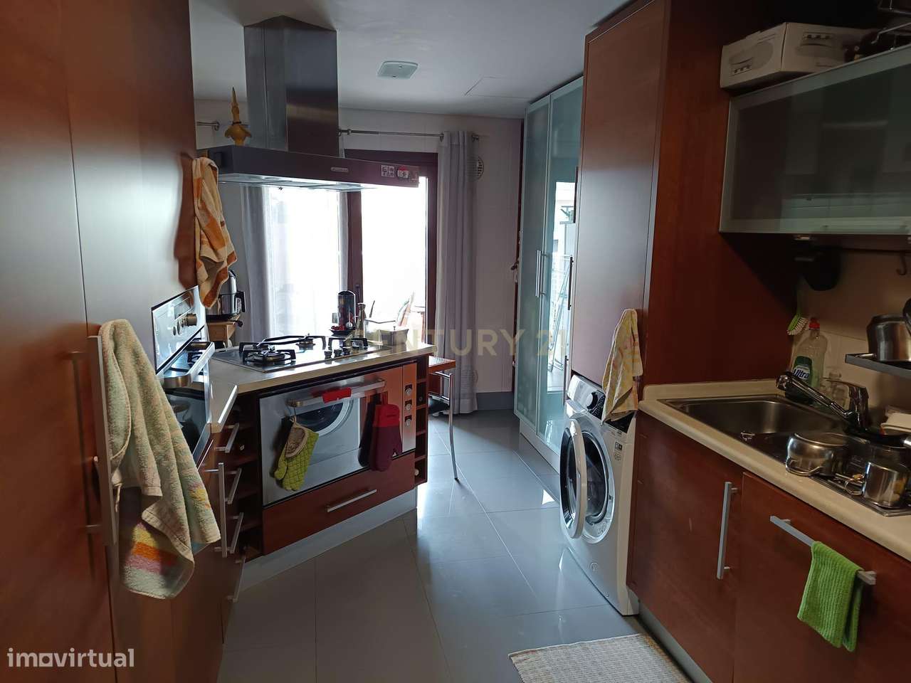 Terraços da Ponte - T3  com Varanda, Box e Vista Tejo - Grande imagem: 4/13