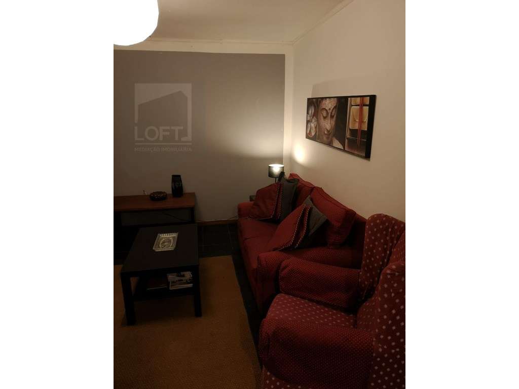 Condomínio com 6 Moradias V2 /V3 Mobiladas e Equipadas-35