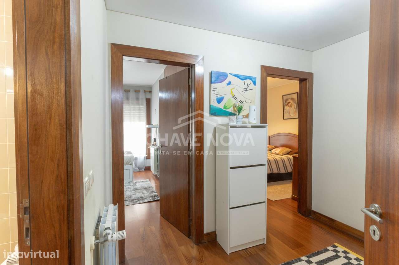 Excelente apartamento T2 em Oliveira do Douro-12