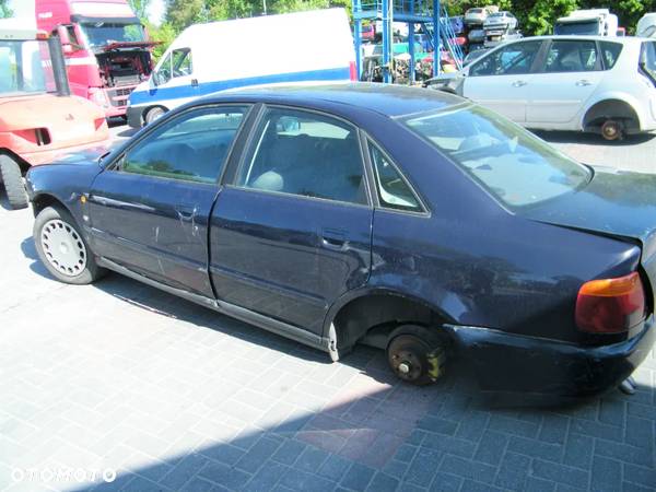 Audi A4 (B5) (1997r.) 1.6 B [74KW/100KM]. Cały na części (wszystkie) - 3