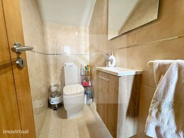 Moradia T4 com espaço exterior em Válega-17