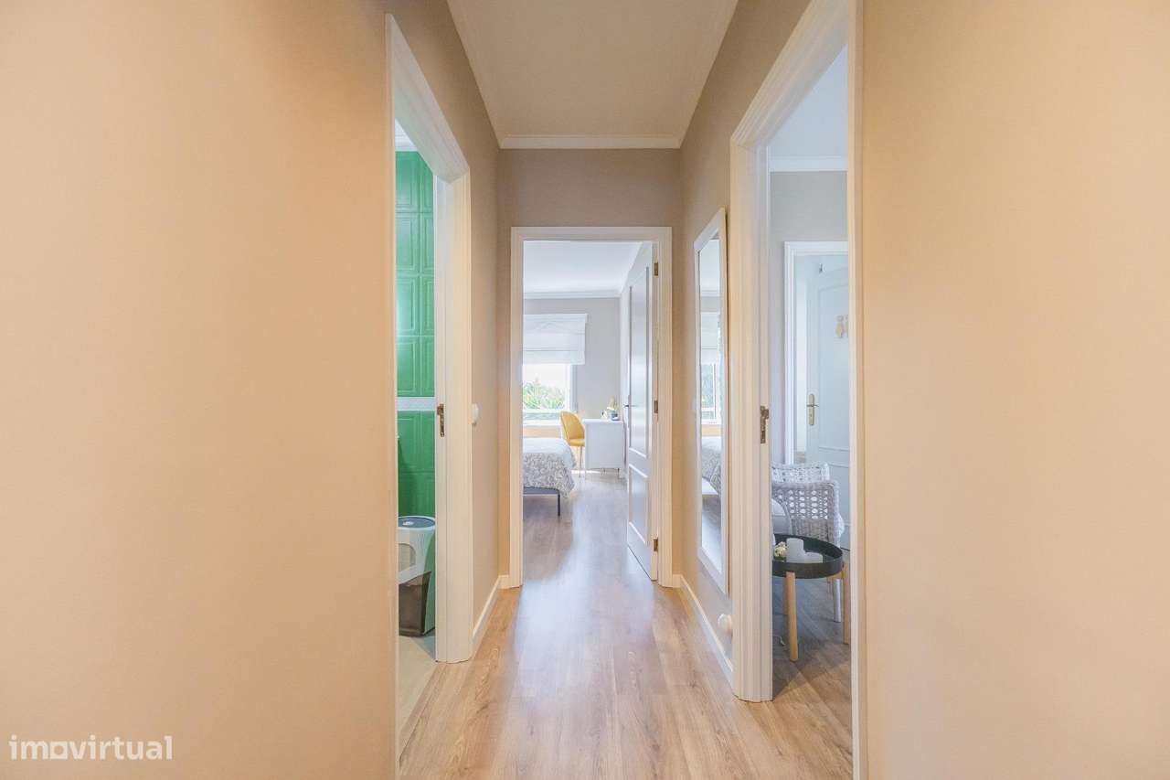 Apartamento T2 com Varanda — Excelente Localização junto ao Metro-12