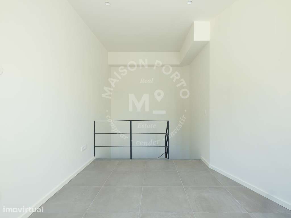 Loja em Rés-do-Chão inserida em Prédio Novo em Santos Pousada, Porto - Grande imagem: 5/9