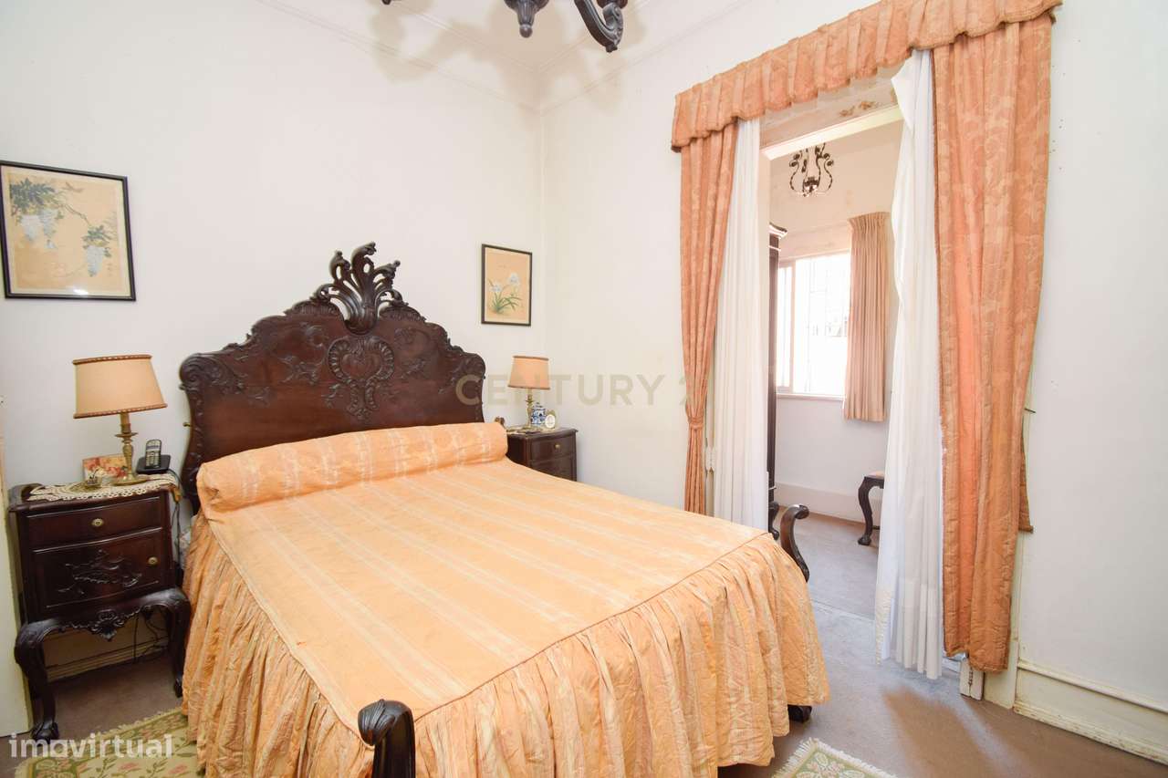Apartamento T3 com Elevador, no Areeiro | Av. Roma| Campo Pequeno - Li-11