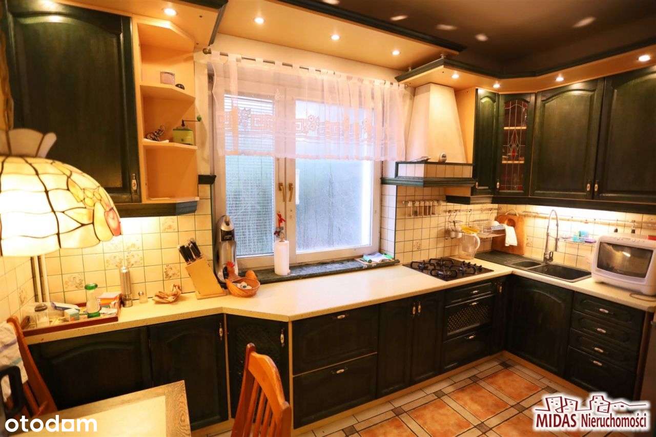 Bliźniak w atrakcyjnej lokalizacji-9