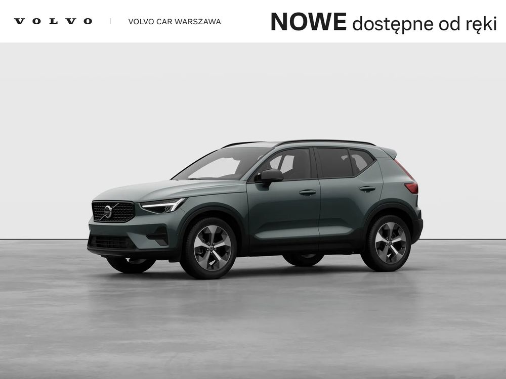 Volvo XC40 B4 Ultra Dark 2025