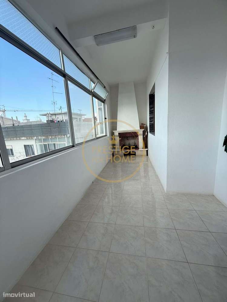 Apartamento luminoso T2 com vista mar e Serra-8