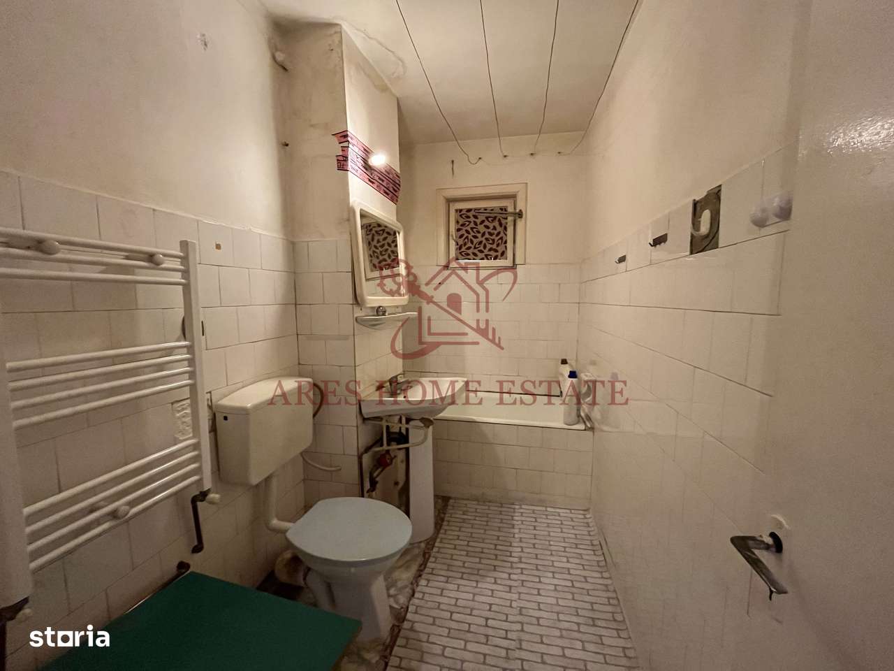 Etaj 1, 3 camere, spatios, 2 băi, centrală proprie – zonă excelentă-15