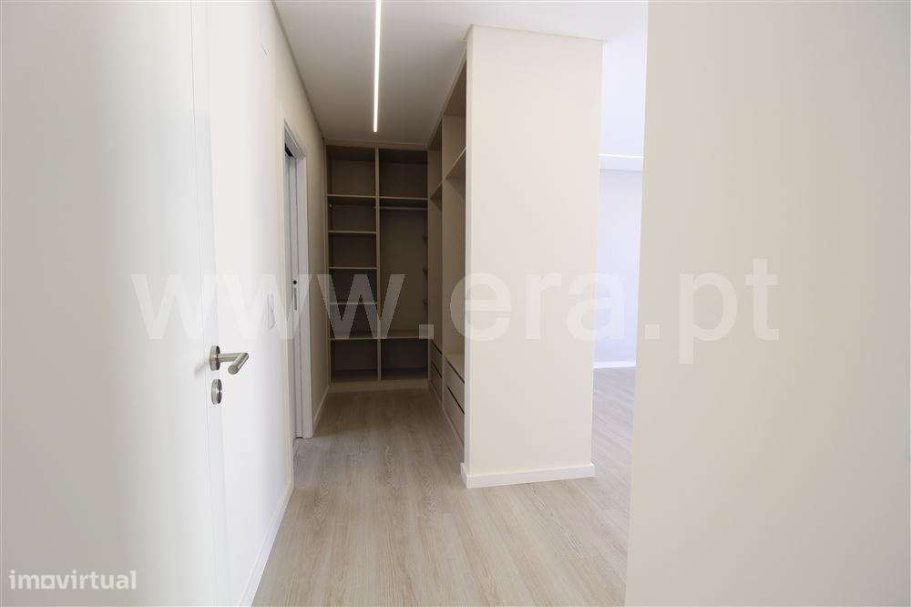 Moradia Isolada 4 quartos, Venda-8