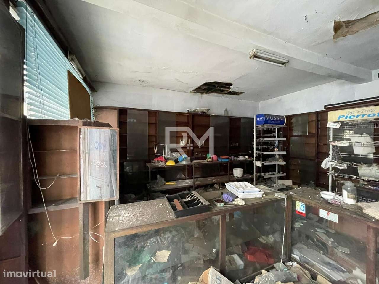 LOJA COM 54M2 CENTRO PORTO | CAMPANHÃ, PORTO - Grande imagem: 2/10