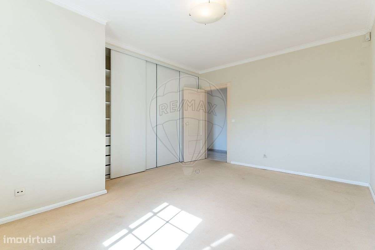 Moradia T4 para venda-10