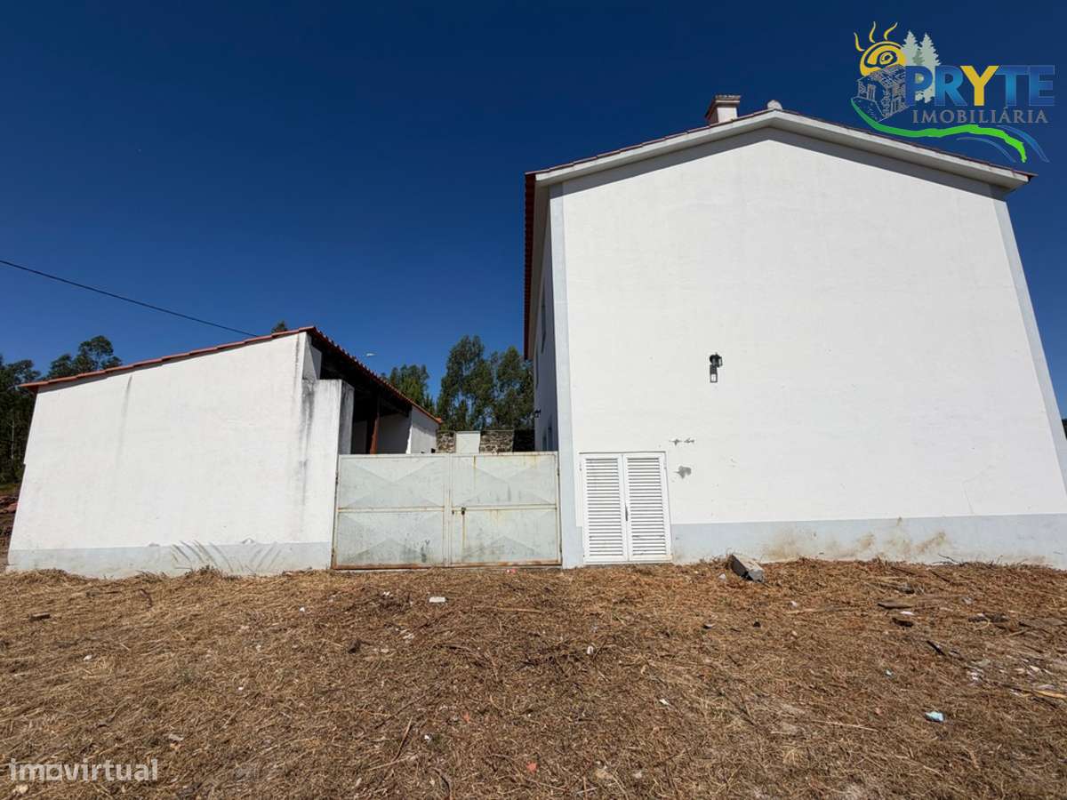 Quinta com moradia T3 , anexos e ruínas em Pedrógão Grande-26