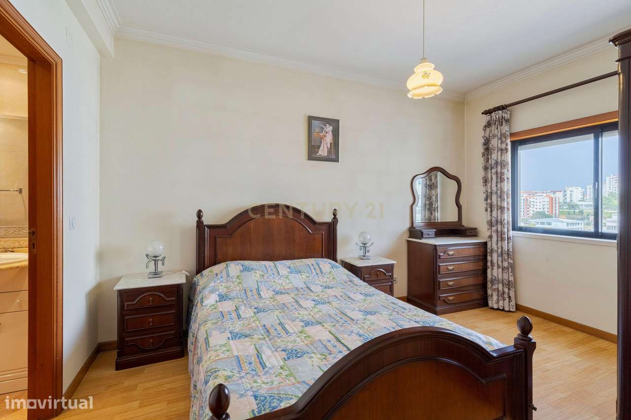 Apartamento T3  Feijó Almada Parque da Paz-14