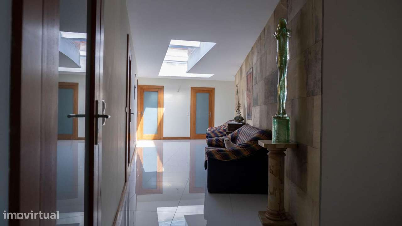 Moradia Térrea de 596m2 em Terreno de 10.000m2 | Paços de...-31