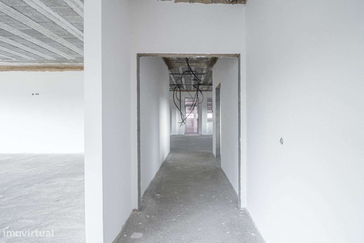 Unidade Fabril Nova em Zona Industrial-7