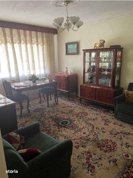 Apartament trei camere - 76mp - etaj 2 - zona Pompieri - Imagine principală: 2/6