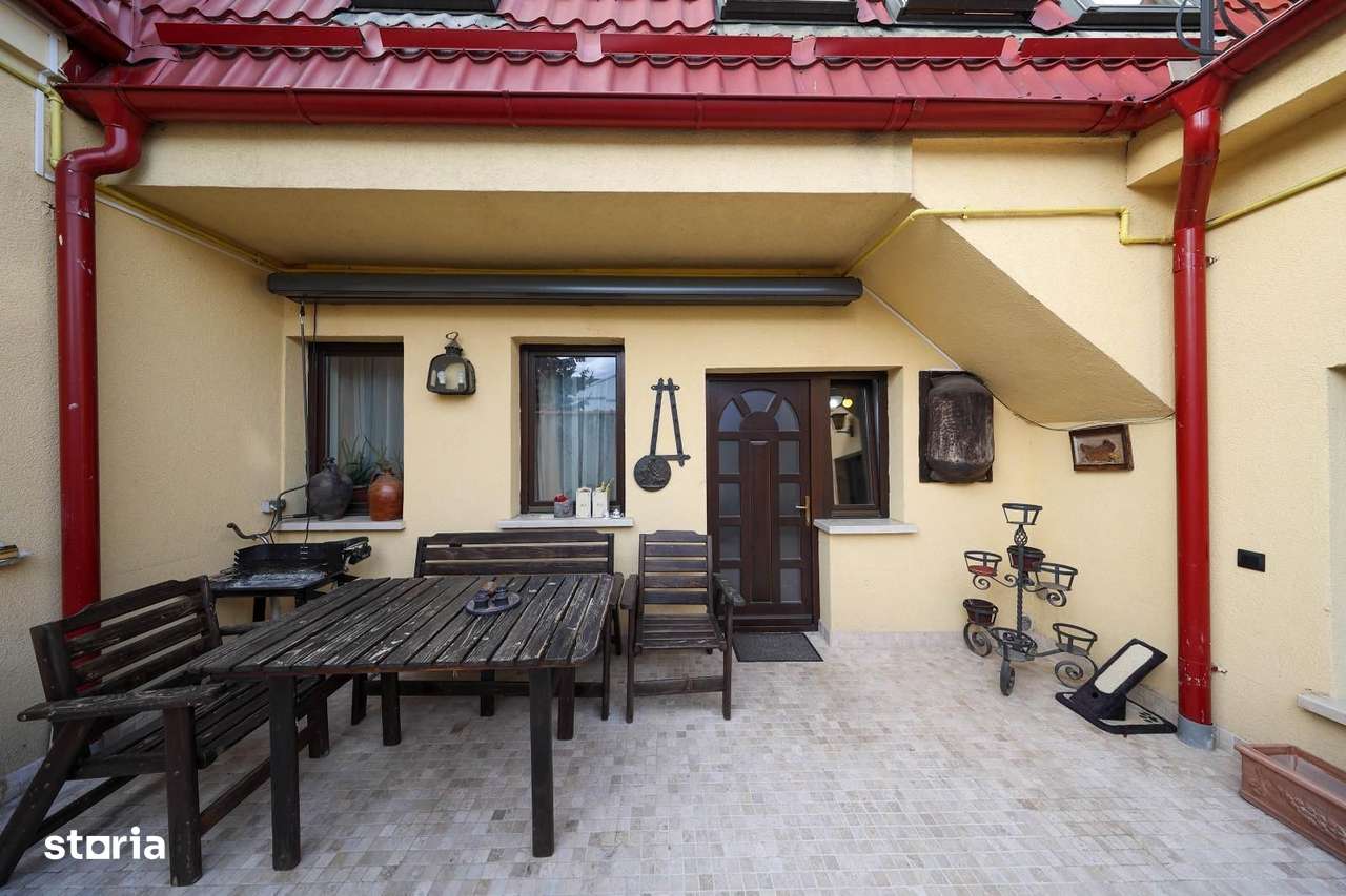 Casă deosebită de vânzare în centrul Brașovului - Imagine principală: 3/20