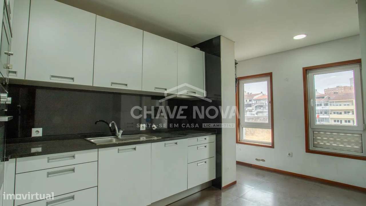 Apartamento T3 Praça das Flores - Bonfim - Porto-19