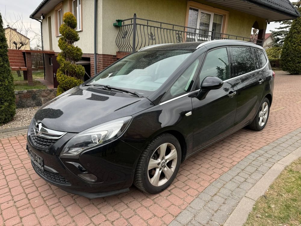 Opel Zafira C 2012