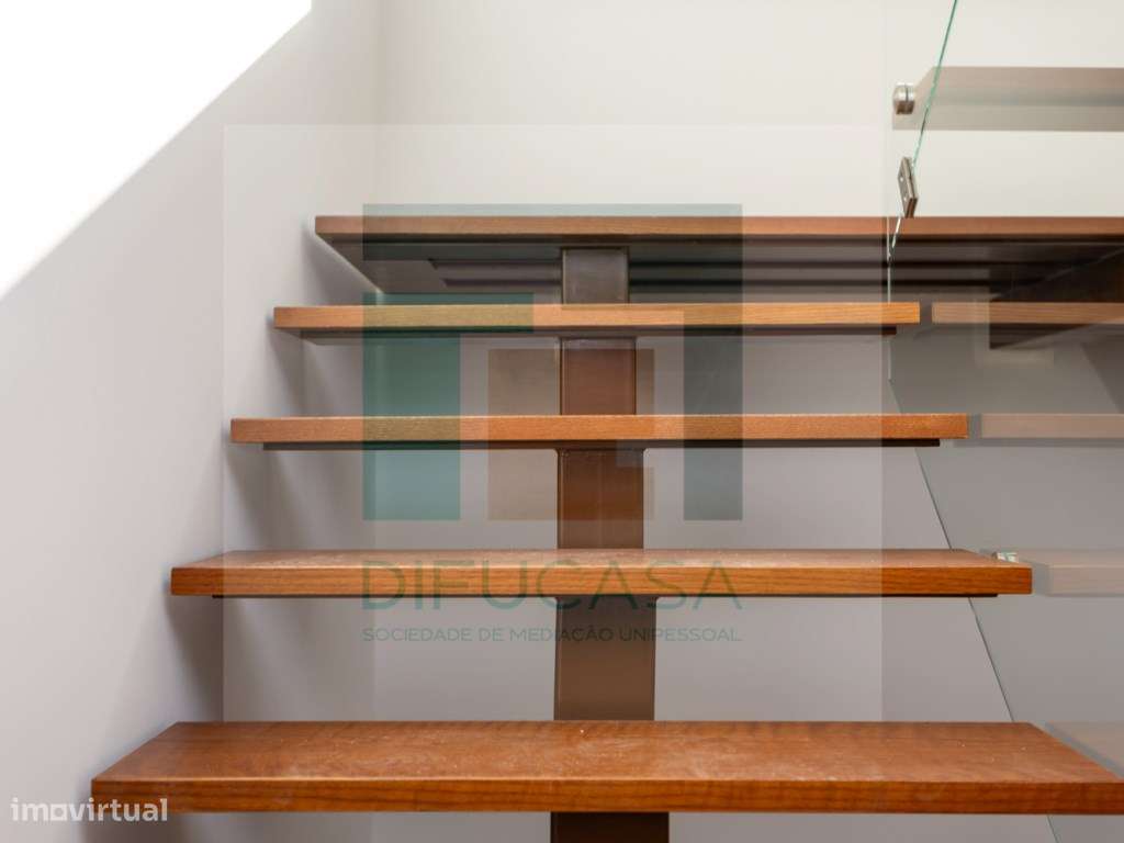 Moradia T3 com 2 Suítes e Pérgula de Estacionamento-10