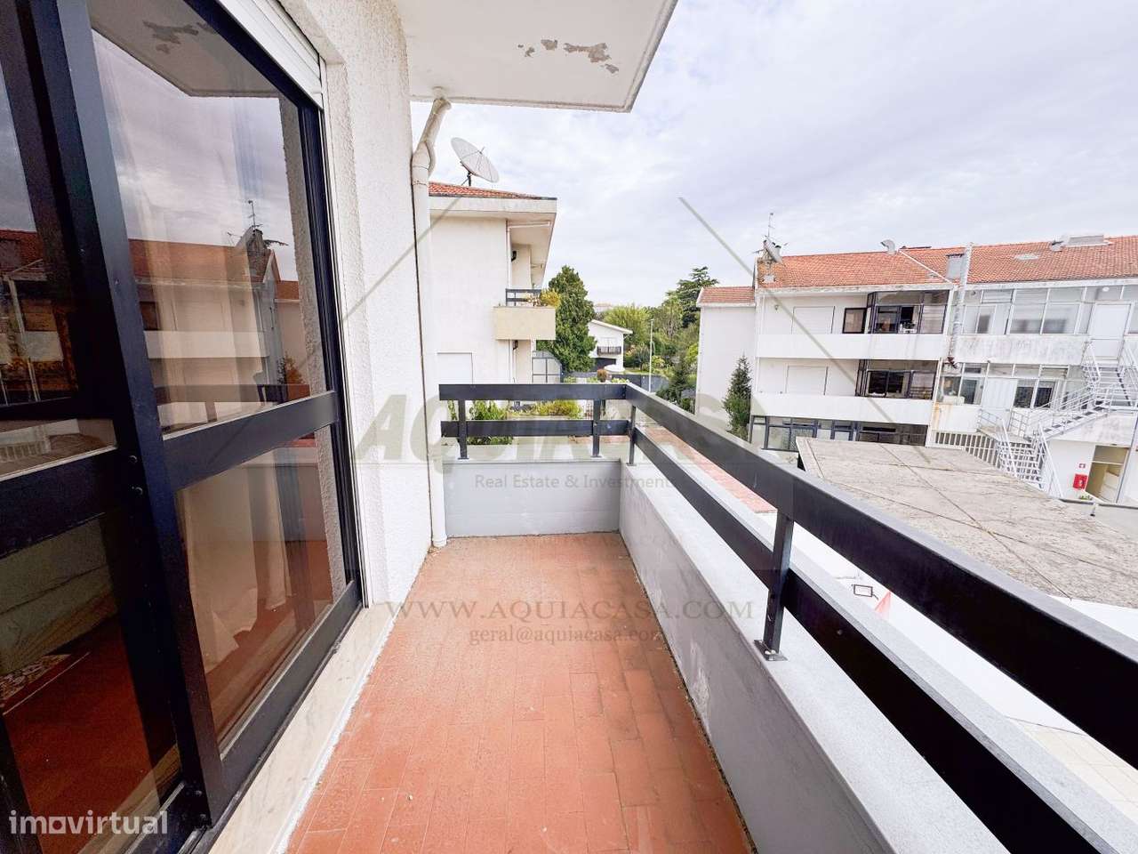 Moradia T4 renovada junto ao Estádio do Dragão, com garagem, jardim-27