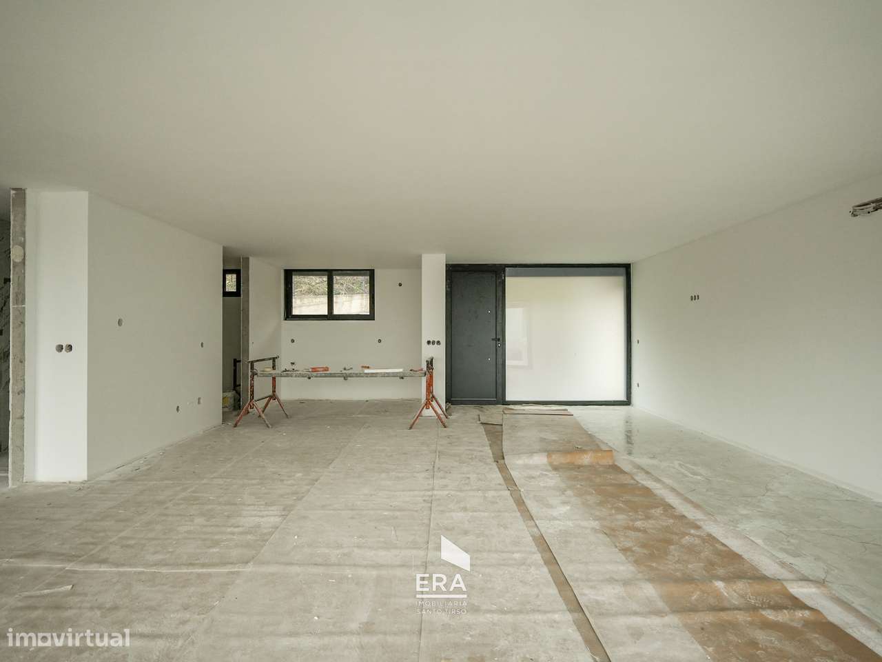 Moradia V3 com piscina em Roriz, Santo Tirso-10