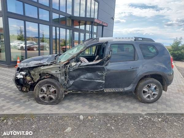 Dezmembram Dacia Duster 1.5 dci k9k 858 an fabricatie 2014 - 3