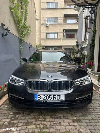 BMW Seria 5 530e Aut. Luxury Line - 1
