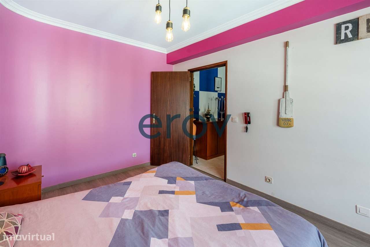 Apartamento T1 com Lugar de Garagem a 500 Metros da Praia – Póvoa de V-16