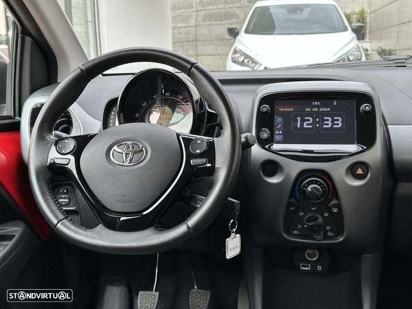 Toyota Aygo 1.0 X-Play Plus - 28