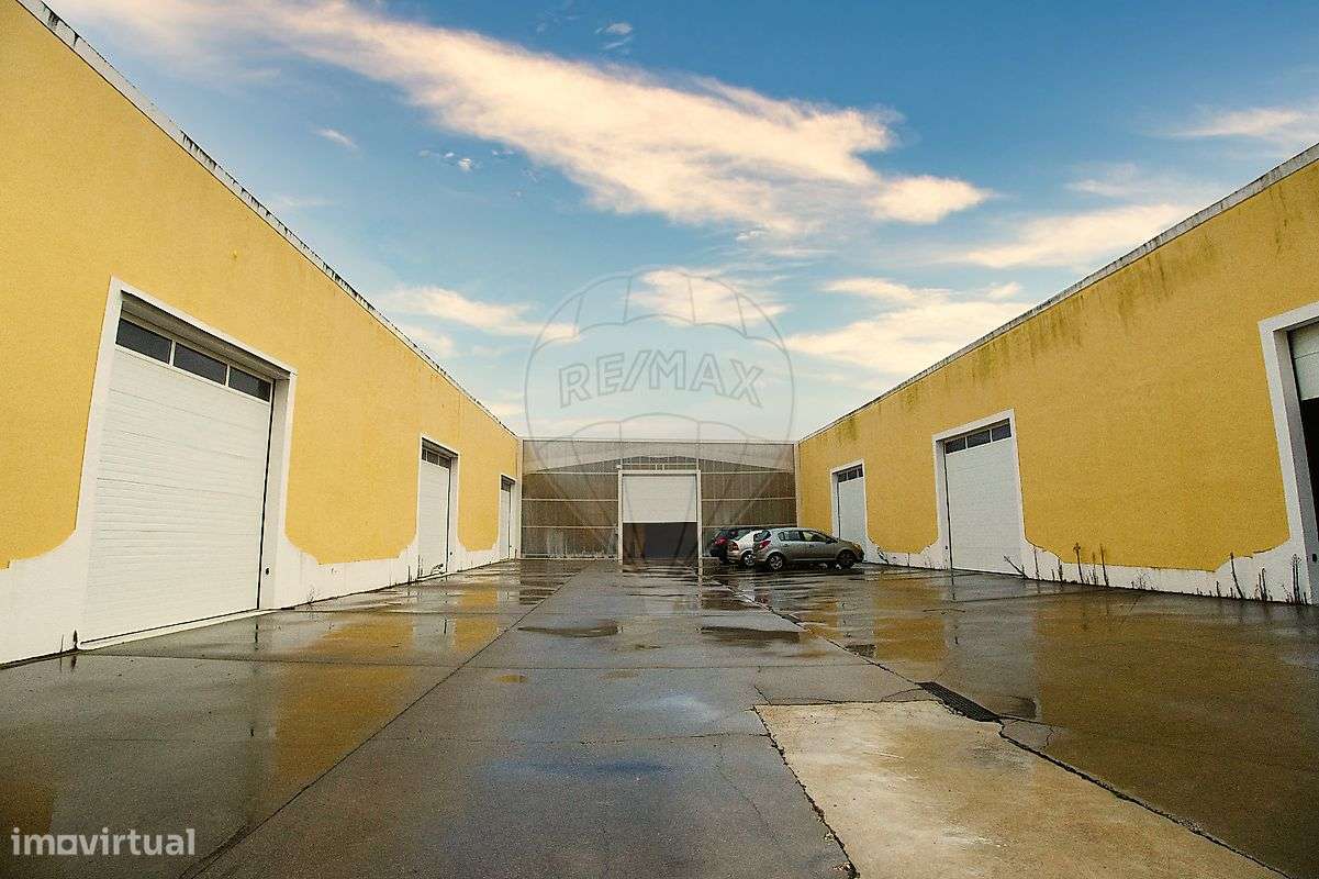 Armazém  para arrendamento - Grande imagem: 1/13