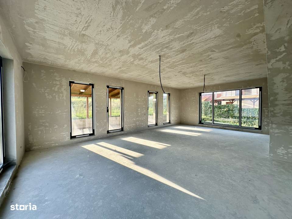 Casa superba in Salicea, 245 m2 utili, 600 m2 teren-1