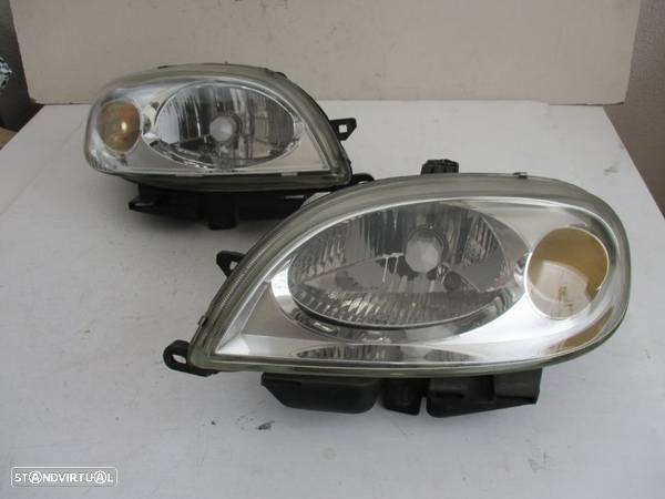 Farol Optica Citroen Saxo Esquerdo / Direito 2000 a 2004 - 1