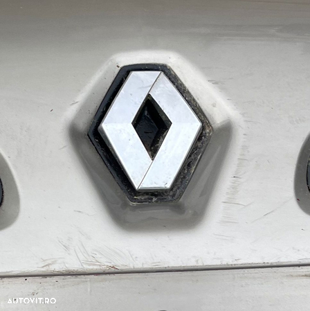 Sigla Emblema de pe Bara Spoiler Fata Renault Twingo 2007 - 2014 [C3683] - 1