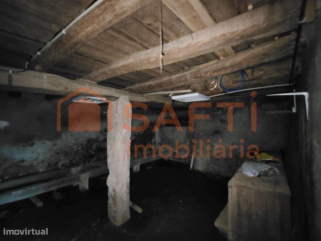 MORADIA T2 COM ANEXOS, POÇO, TANQUE DE REGA E E TERRENO DE CULTIVO.-22