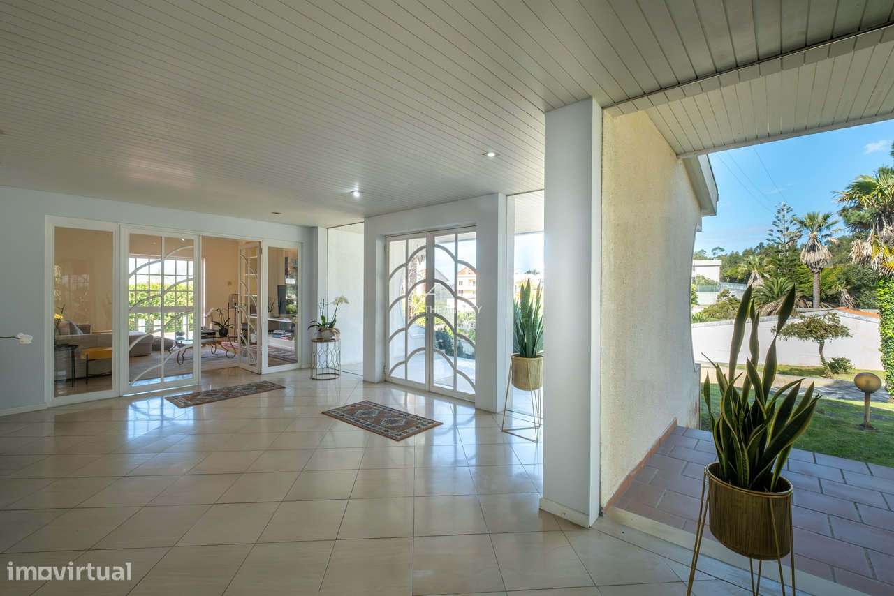Luxuosa Casa T13 com Piscina e Jardins em Arcozelo – Um Refúgio à Beir - Grande imagem: 3/38