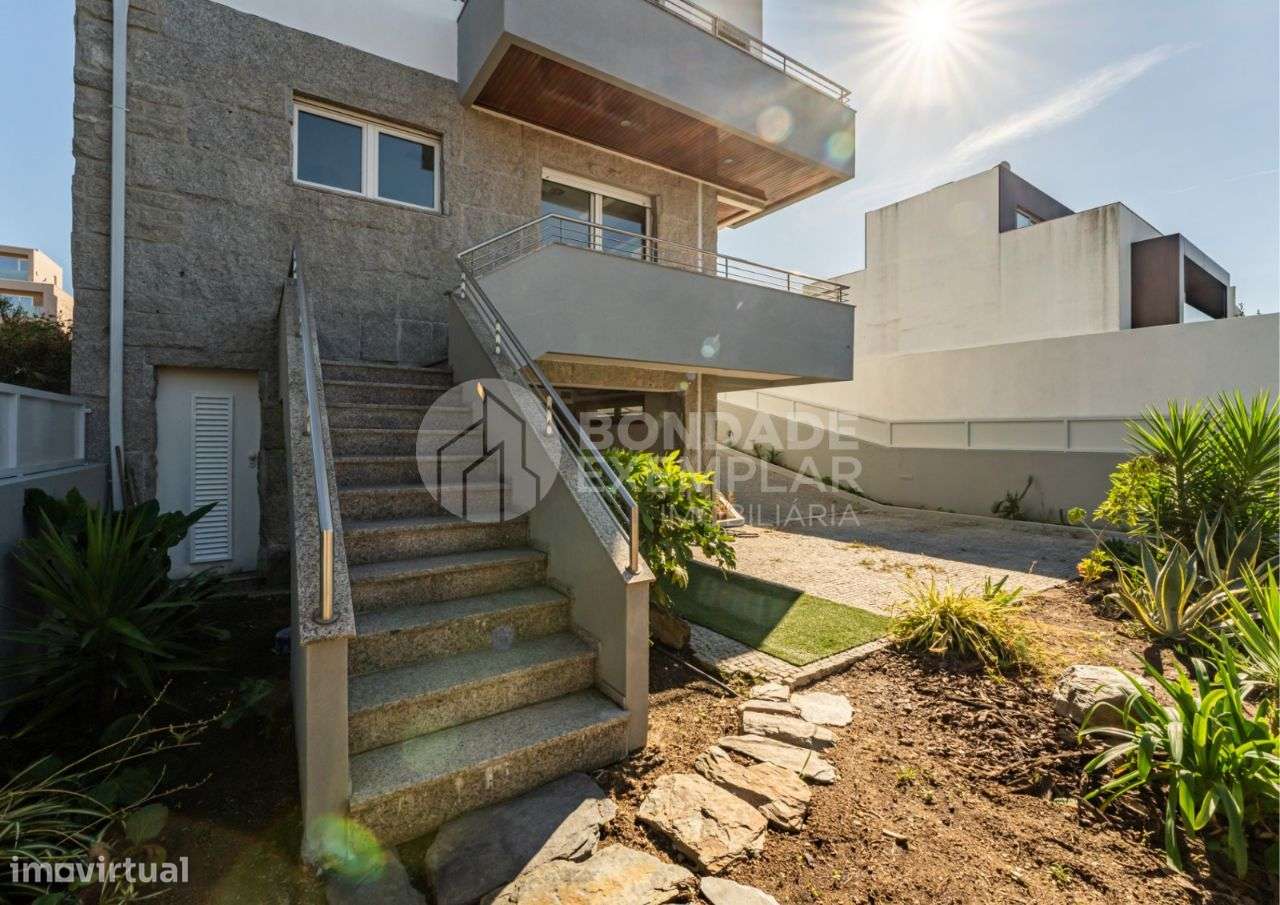 Excelente Moradia V4 - Quinta de Lousã - Valongo-5