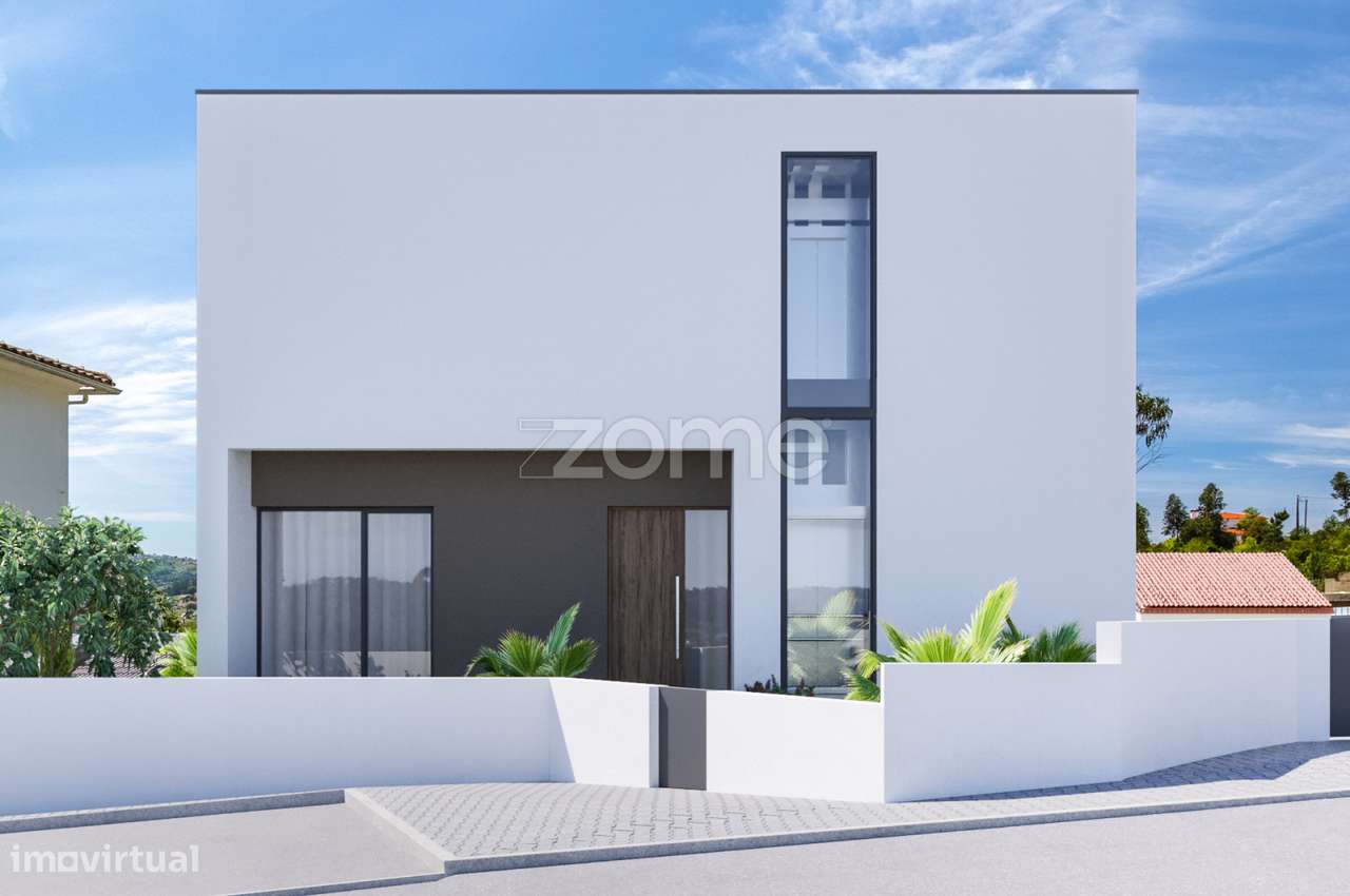 Moradia junto ao Centro de Leiria - Grande imagem: 2/34