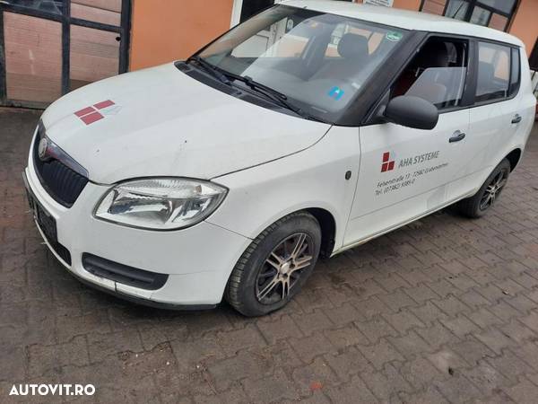 Piese/Dezmembrez Skoda fabia II - 2