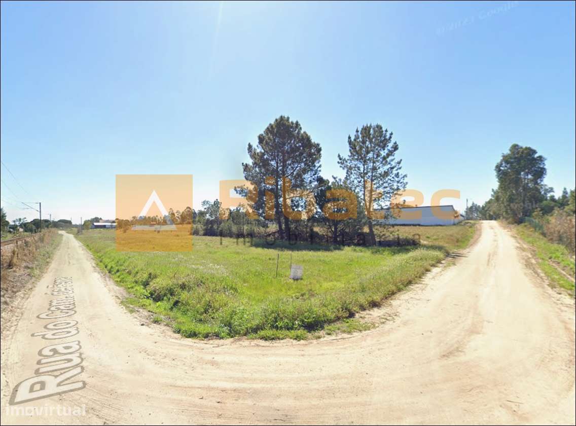 Terreno com viabilidade de construção de moradia - Grande imagem: 4/5