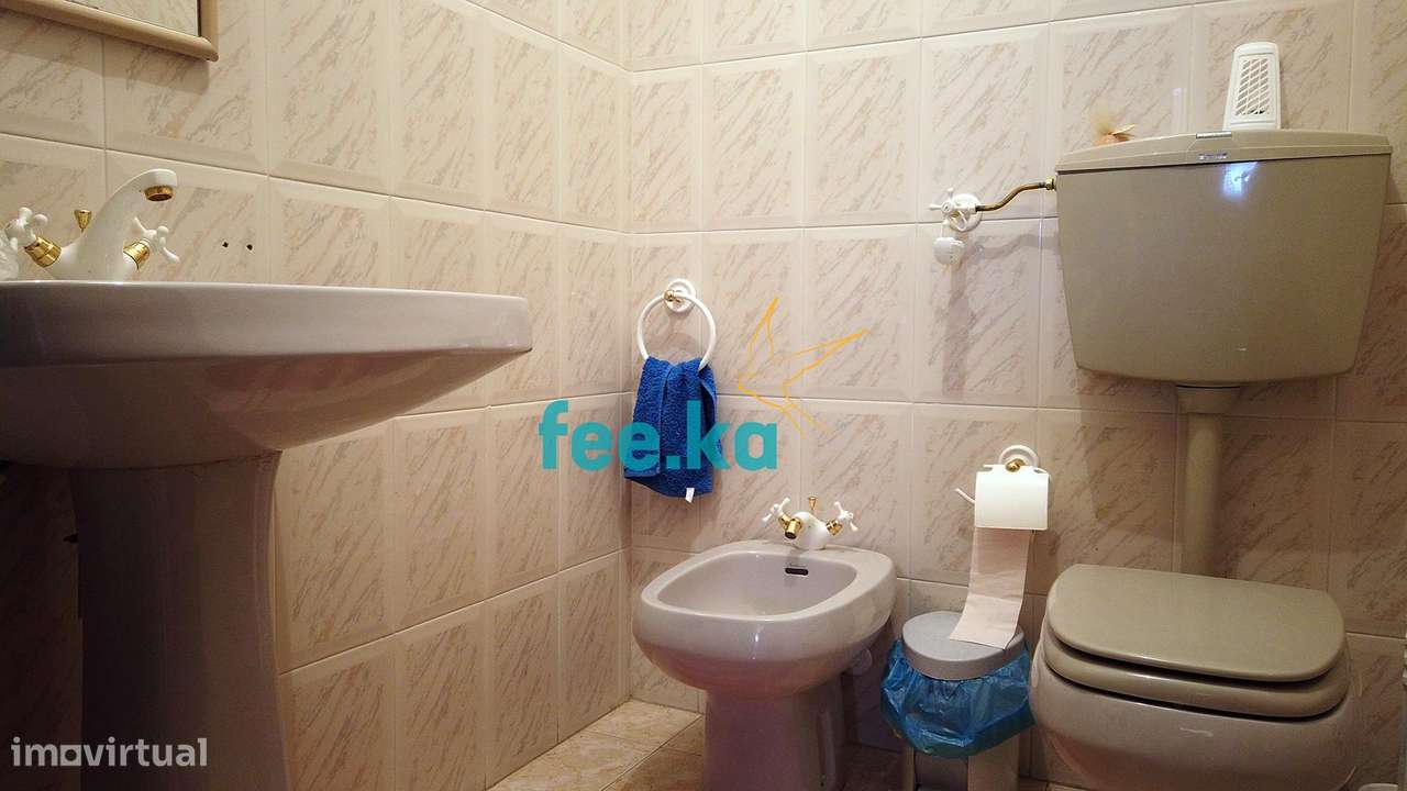 Apartamento T4 com Garagem-25