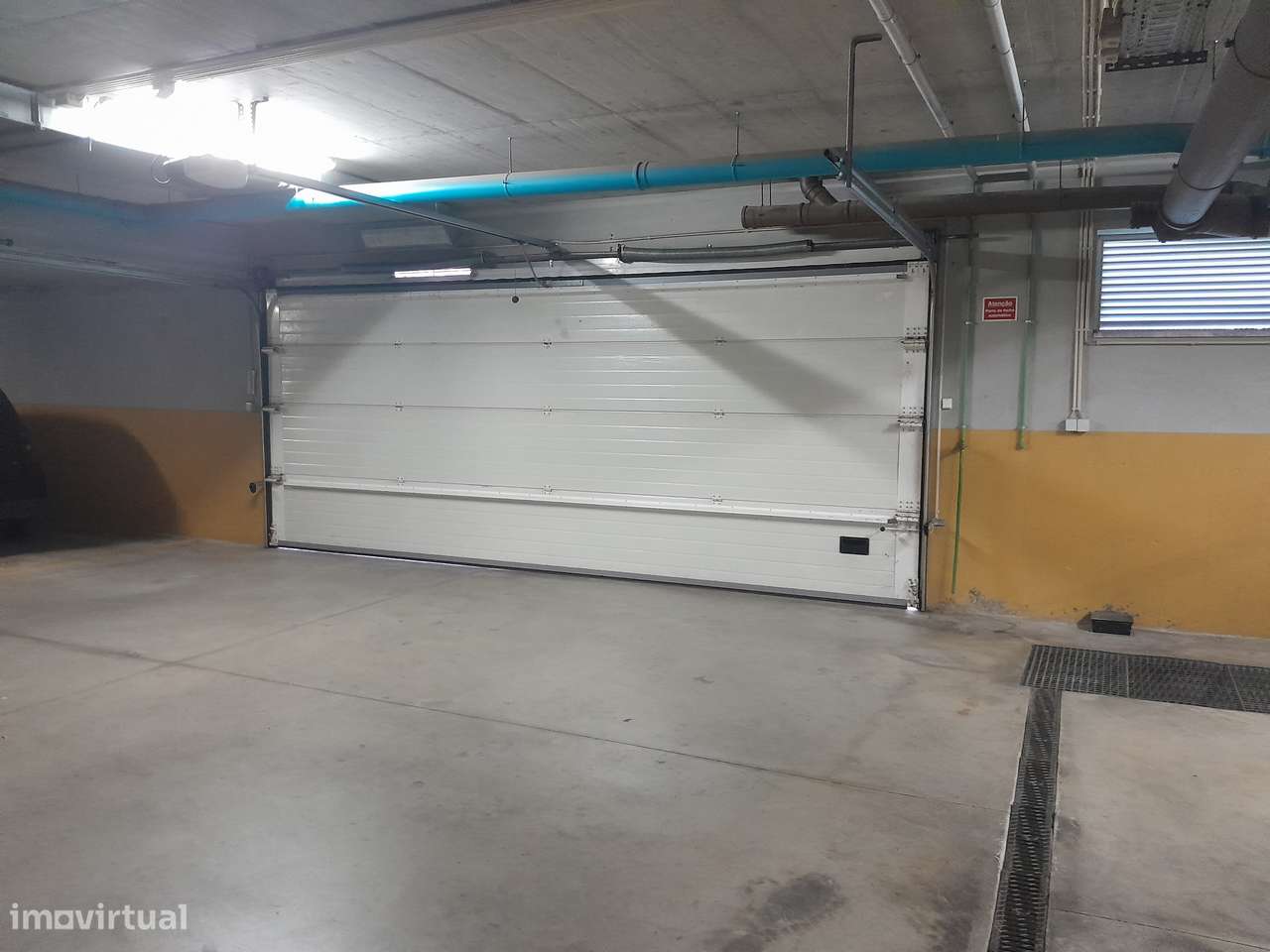 Loja C/ Cave + Garagem Box-14